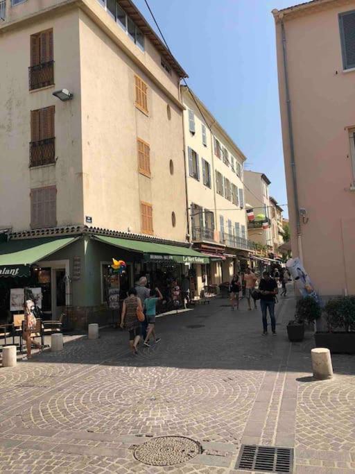 Old Antibes, One Bed App, In Front Of The Port! Leilighet Eksteriør bilde